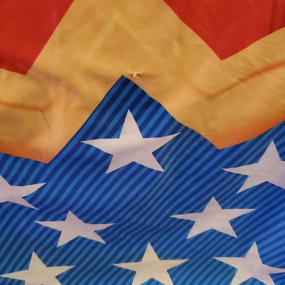 Wonderwoman shirt - Picture 2 of 2